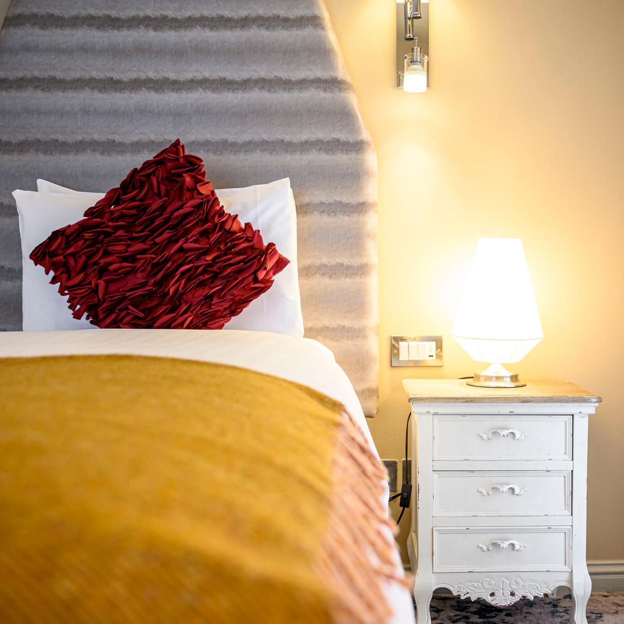 The House Hotel, An Ascend Hotel Collection Member กัลเวย์ ภายนอก รูปภาพ