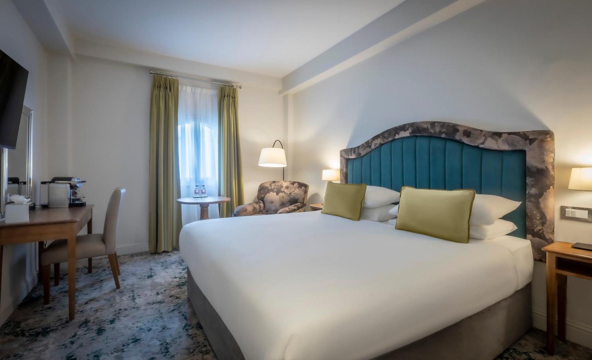 The House Hotel, An Ascend Hotel Collection Member กัลเวย์ ภายนอก รูปภาพ